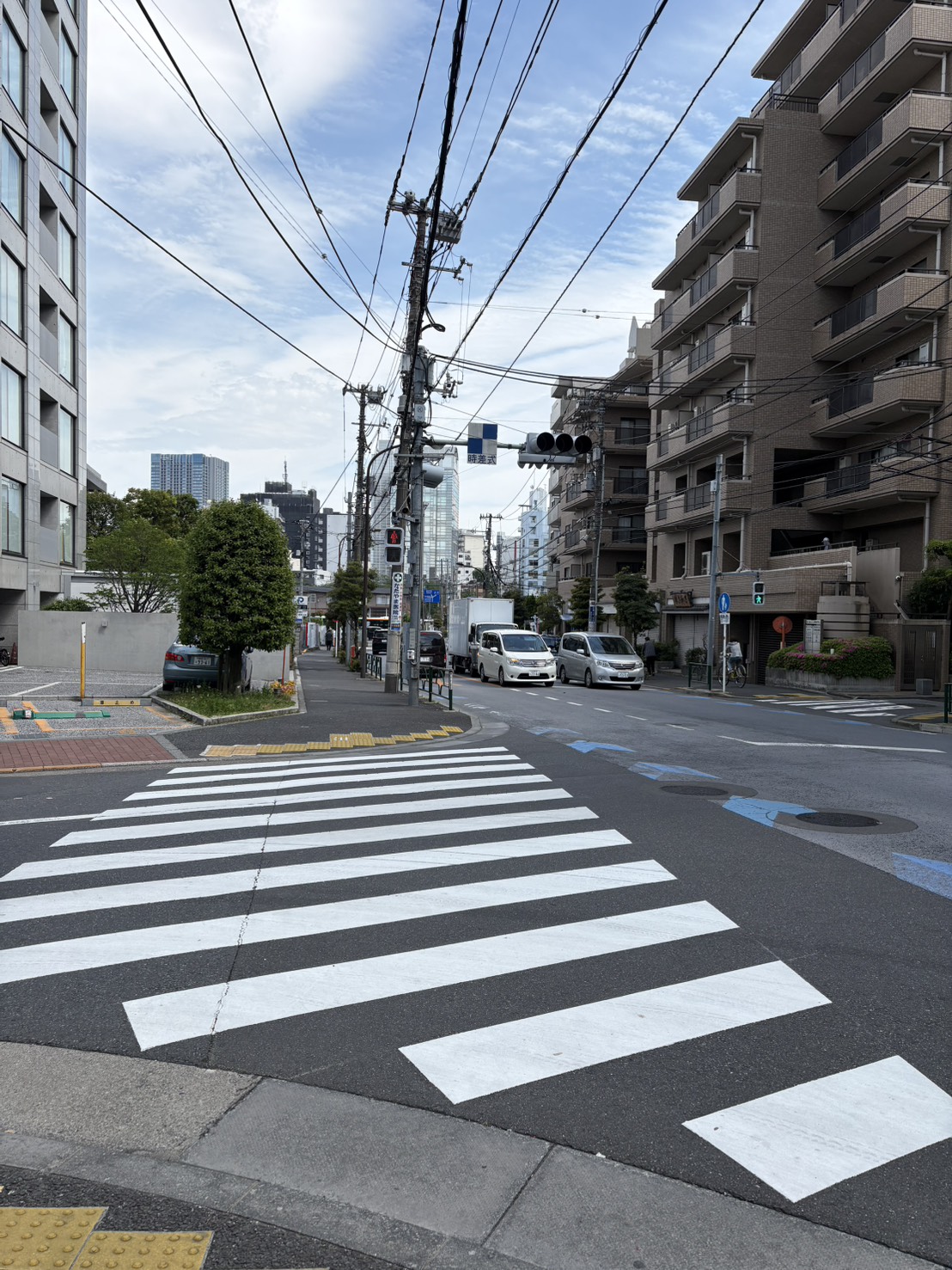 さらに直進